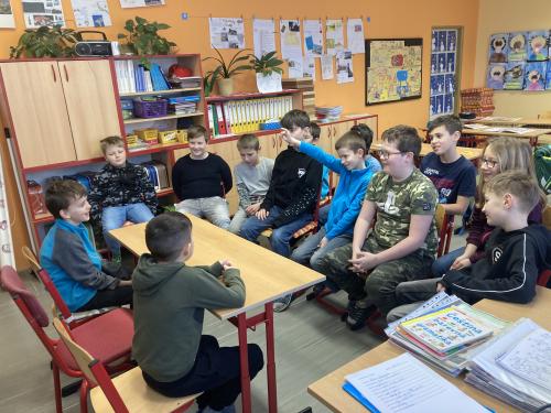 Hra na tiskovou konferenci při hodině AJ