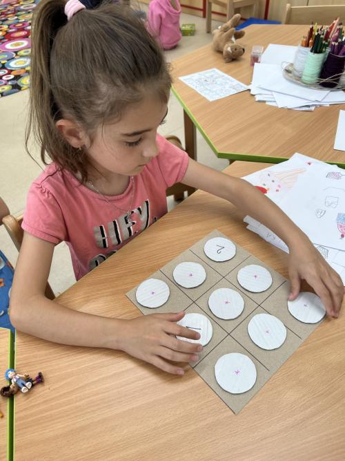 Tvoření a hry v družině B